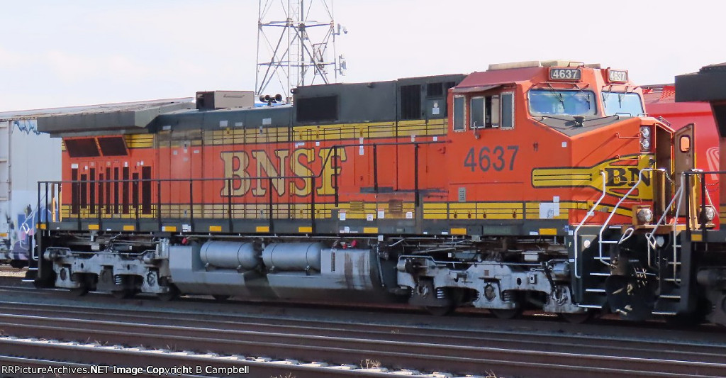 BNSF 4637